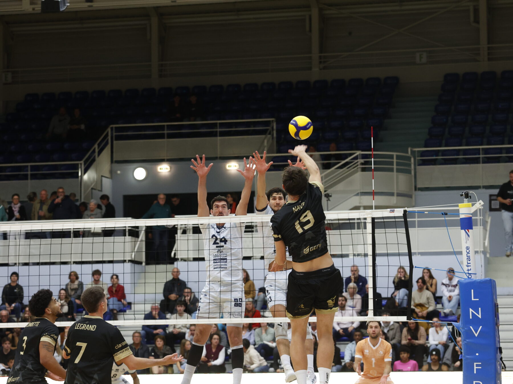 Le REC Volley remonte au filet